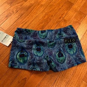 NWT FLEO OG PEACOCK
